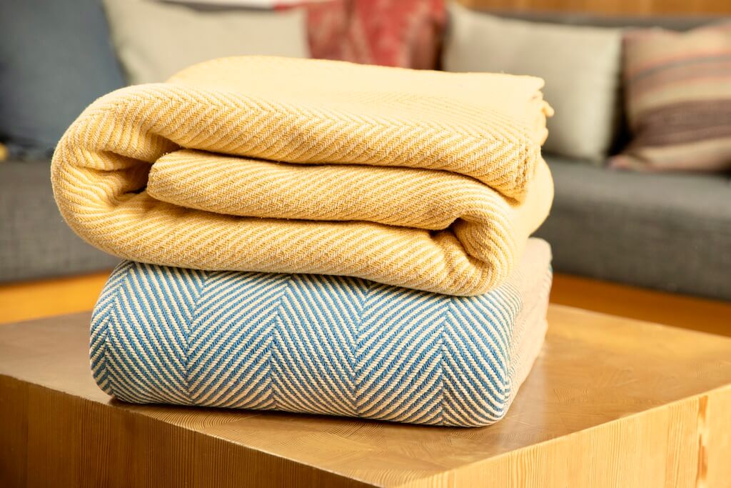 Cotton Blanket vs. Wool Blanket vs. Fleece Blanket: What makes the best blanket?